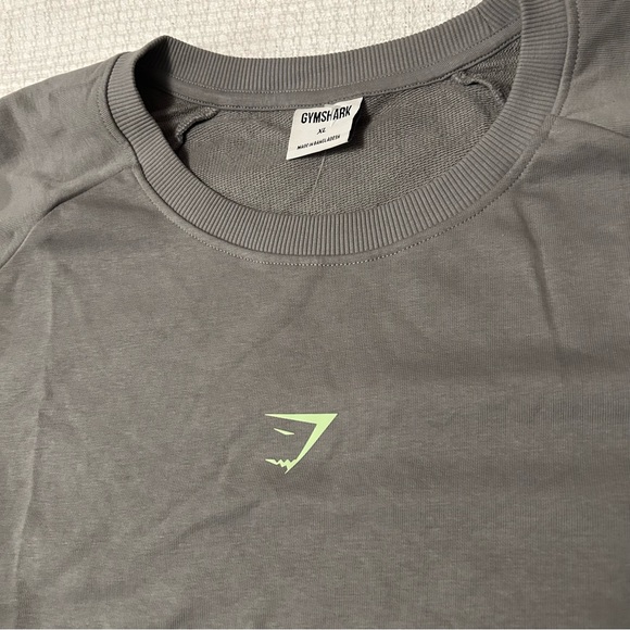 Gymshark Long Sleeve Sweatshirt Style Crop top - Picture 2 of 3